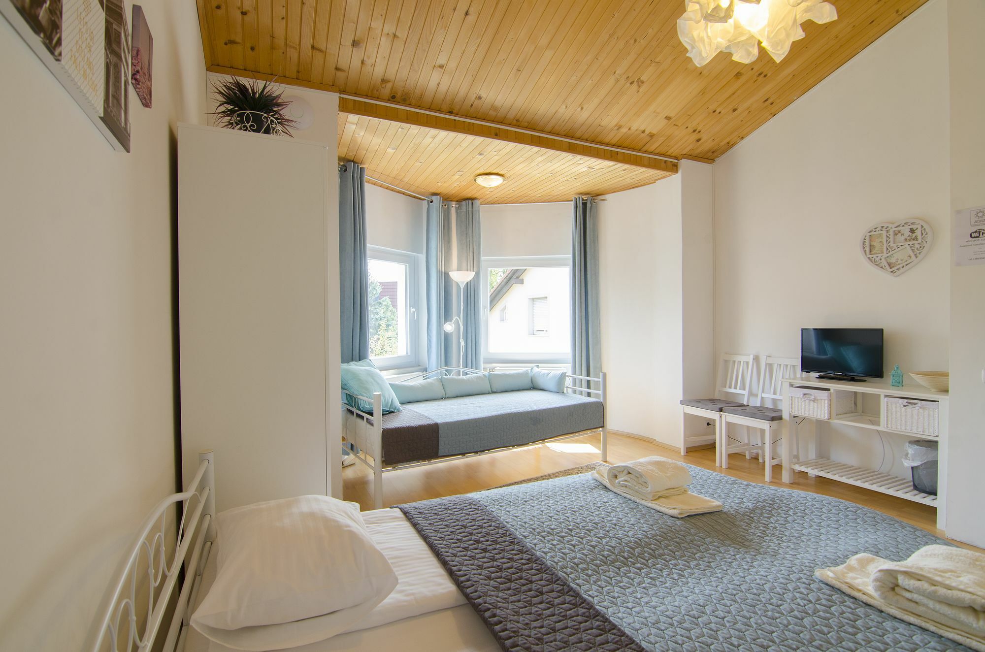 Aura Guesthouse Ljubljana Buitenkant foto