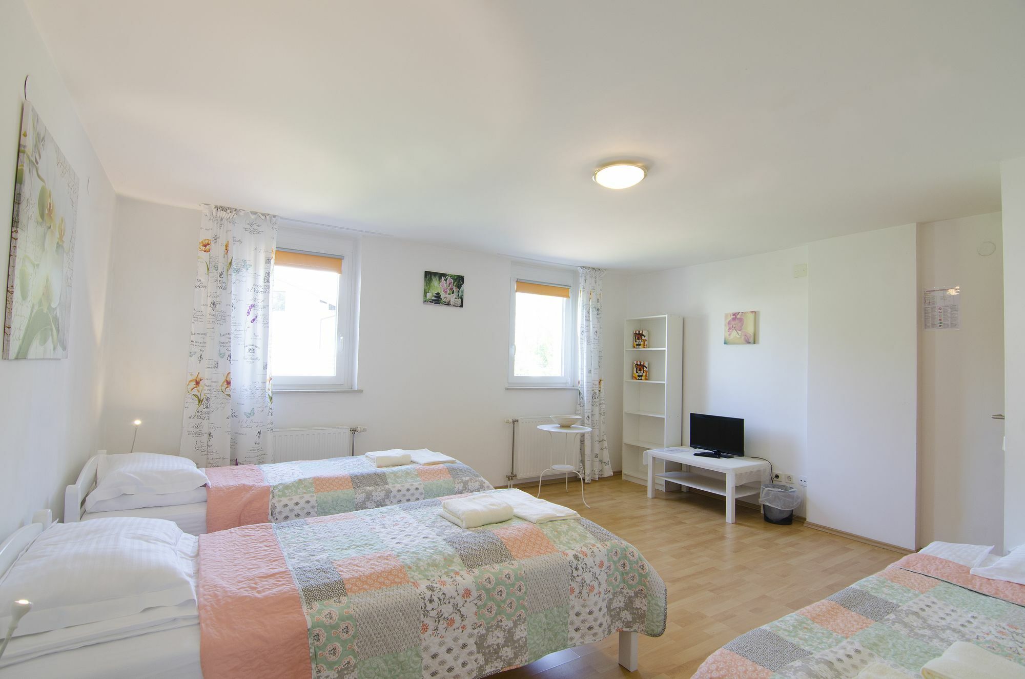 Aura Guesthouse Ljubljana Buitenkant foto