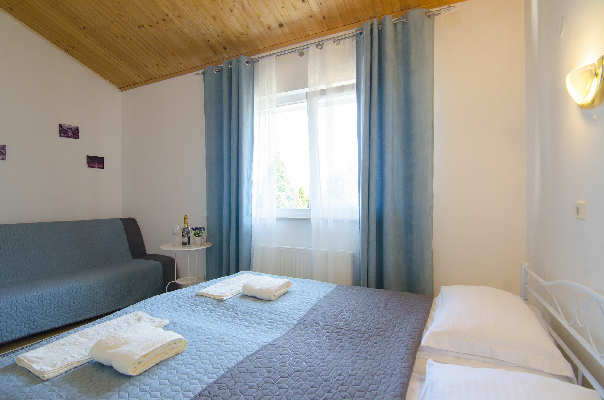 Aura Guesthouse Ljubljana Buitenkant foto
